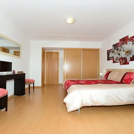 Beautiful Coral And Ocean Blue In Oceano Atlantico Hotel *