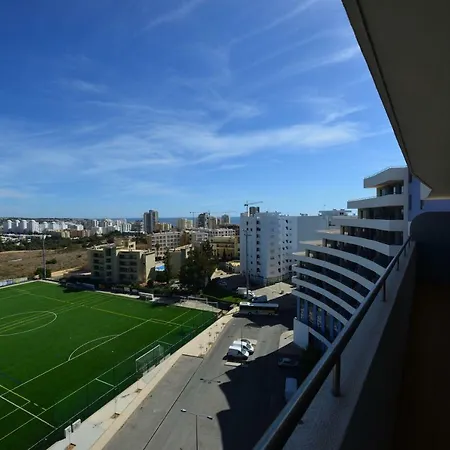 Hotel Beautiful Coral And Ocean Blue In Oceano Atlantico *