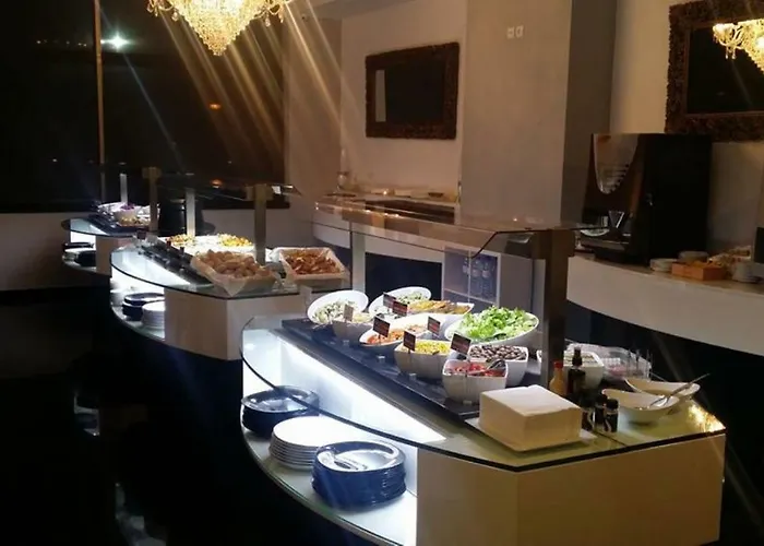 Beautiful Coral And Ocean Blue In Oceano Atlantico Portimão