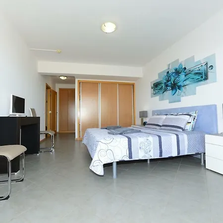 Beautiful Coral And Ocean Blue In Oceano Atlantico Отель