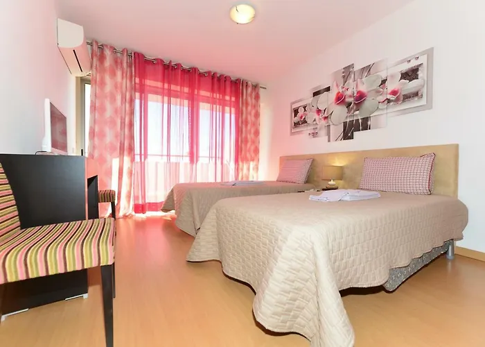 Beautiful Coral And Ocean Blue In Oceano Atlantico פורטימאו